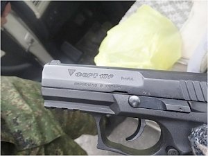 Украинец попробовал провезти в Крым оружие