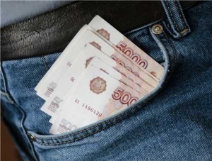 Студент из Крыма воровал деньги у однокурсников