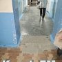 В керченской больнице женщина с ребенком упала из-за разрушенного бетонного порога