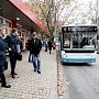 Вице-премьер Крыма прокатился в троллейбусе на работу «в тесном общении с гражданами»