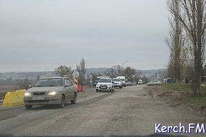 В Керчи на шоссе Героев Сталинграда частично изменили движение транспорта по полосам