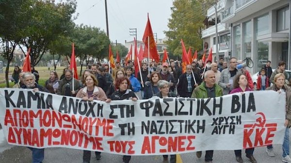 Греческих рабочих и коммунистов, потерпевших от нападения членов «Золотой зари», осудили за самооборону