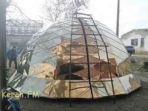 Жестянщики Керчи изготовили купол на Нижнезаморскую церковь