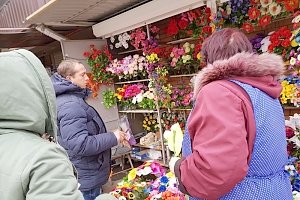 Власти Симферополя из-за жалоб горожан организовали ежедневные дежурства на Куйбышевском рынке