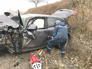 В Белогорском районе в лобовом столкновении Mitsubishi и Audi пострадали оба водителя
