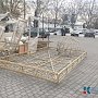 В Севастополе приступили к монтажу главной елки города
