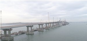 Строители соорудили все опоры автодорожной части Крымского моста