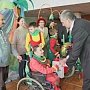 Аксёнов посетил премьеру спектакля, показанного детьми с ограниченными возможностями