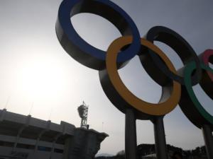 Не стоит выступать на Олимпиаде под нейтральным флагом, а соcредоточиться на проведении альтернативных соревнований, — эксперт