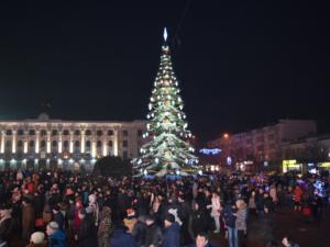 Лукашёв о новогодней иллюминации в столице Крыма: Не хочется пускать пыль в глаза, когда под ногами ямы