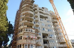 Началась комплексная проверка законности строительства здания на улице Руданского в Ялте