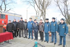 Медали МЧС России «Генерал армии Алтунин» вручены ветеранам пожарной охраны Крыма