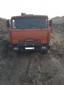 Восемь человек задержаны за незаконную добычу песка в Багерово