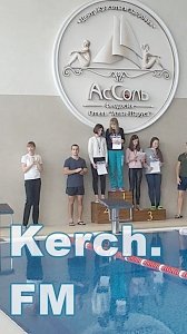 Керчане привезли шесть золотых медалей с соревнований по плаванию