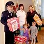 Полицейские Севастополя поддержали акцию «Полицейский Дед Мороз», оказав помощь малюткам в севастопольском Доме ребенка