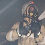 Пожарные на пожаре в столице Крыма спасли двух мужчин