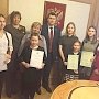 Олег Лебедев наградил лауреатов международного конкурса детского экологического рисунка