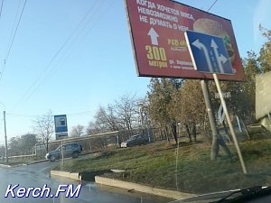 Перед поворотом на ул. Рыбаков появился знак «Тупик»
