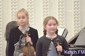 В керченской ДМШ состоялся отчетный концерт скрипичного отделения