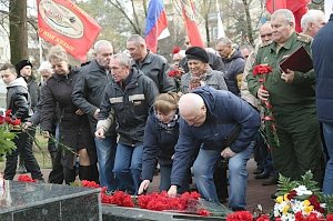 В столице Крыма почтили память солдат, погибших в Афганской войне