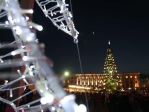Администрации Симферополя предлагали за один миллион рублей установить ёлку в центре столицы