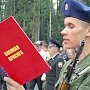 Более половины россиян видят своих родных военными