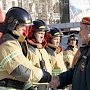 В День спасателя на площади Нахимова прошла выставка пожарной техники и аварийно-спасательного оборудования