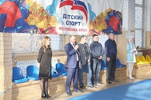 Владимир Константинов поздравил юных спортсменов Федерации дзюдо и самбо Республики Крым с предстоящими новогодними праздниками