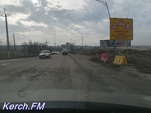 В Керчи на шоссе Героев Сталинграда частично залатали ямы