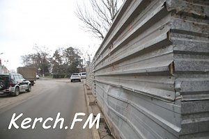 На Советской в Керчи снесли второй этаж у пристроенного здания