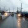 В Керчи на Горьковском мосту иномарка вылетела на тротуар и врезалась в парапет