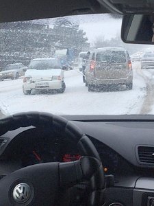 Снег и наледь парализовали дороги Симферополя