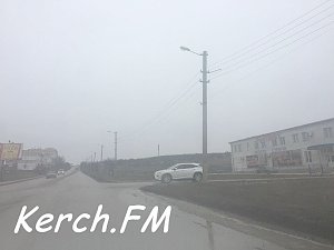 В Керчи на Куль-Обинском шоссе произошёл прорыв водовода