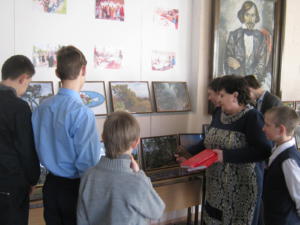 Фотовыставку Красной книги РК открыли в Грушевской школе Кировского района