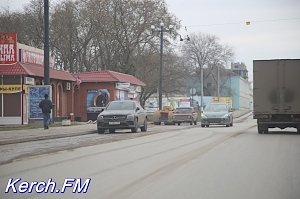 В Керчи на Свердлова появится небольшая парковка