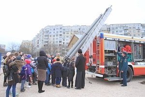 Сотрудники «КРЫМ-СПАС» обучают добровольцев первой медицинской и психологической помощи