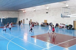 Команда спортивной школы №2 поднялась на второе место в женском баскетбольном чемпионате Крыма