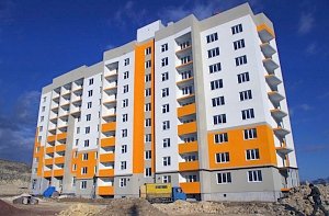 Завершается возведение многоквартирного дома для работников завода «Залив»