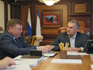 Лукашев доложил главе Крыма о борьбе с транспортными пробками в столице