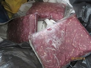 В Крым из Украины старались провезти четверть тонны мясных продуктов неизвестного происхождения