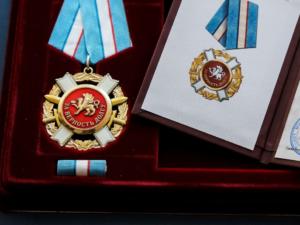 Комитет по труду поддержал ходатайство о награждении крымского врача орденом «За верность долгу»
