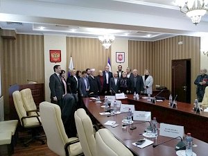 Аксёнов встретился с представителями Совета крымско-татарского народа