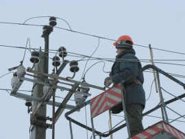 В Крыму более девяти тыс. человек остались без света