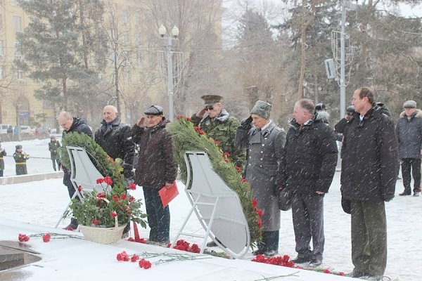В городе-герое Волгограде коммунисты отметили 100-летие Красной армии и флота