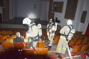 Севастопольские спасатели провели пожарно-тактические учения в «Орлиновском центре культуры и досуга»