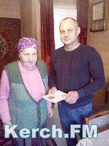 В Керчи ветеран Нина Лозина отметила свой 90-летний юбилей