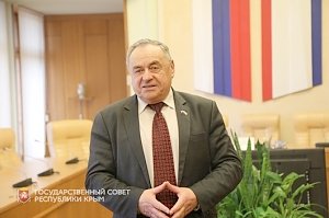 Ефим Фикс поздравил крымчанок с праздником весны – с Днём 8 Марта