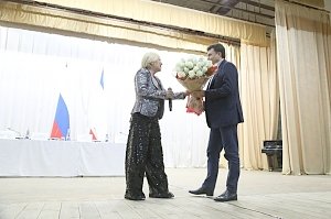 Легкоступова заставила министров Крыма петь «Ягоду-малину», а силовые ведомства танцевать