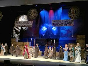 В российской столице прошла премьера крымской постановки античной драмы «Троянки»
