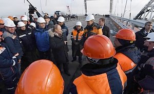 Крымский мост поспособствует росту туристического потока до 8-10 млн. человек в год, — Аксёнов